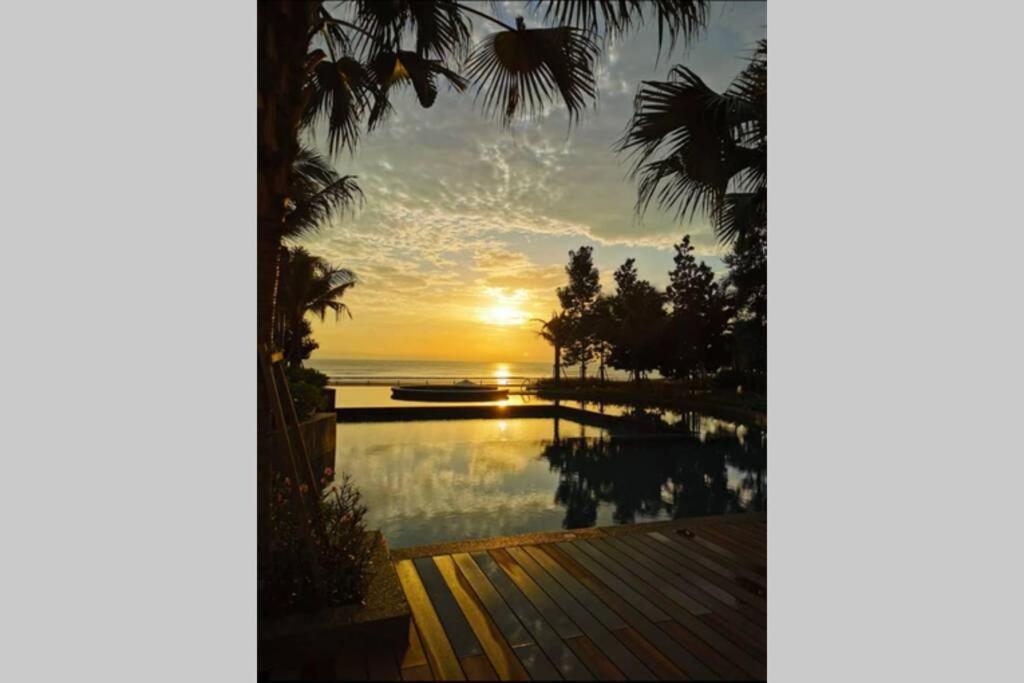 Opahome@ Timurbay Seafront Residence 2Br Family Suite Seaview And Poolview Kuantan Exteriér fotografie
